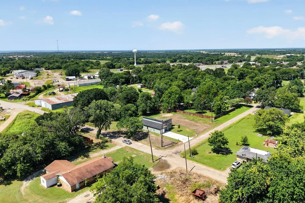 745 W Marshall Cooper, TX 75432