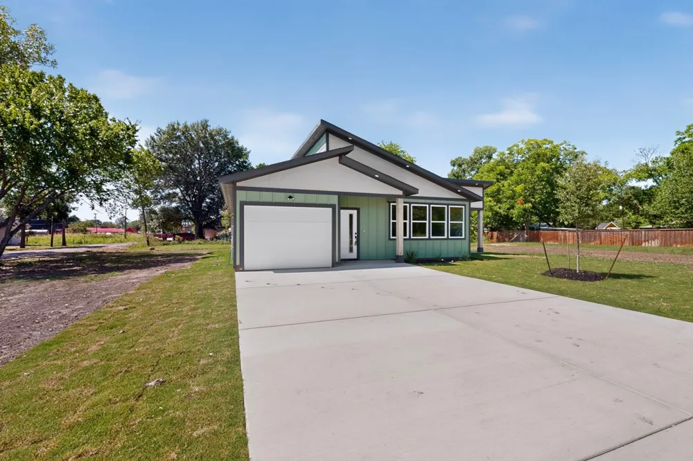745 W Marshall Cooper, TX 75432