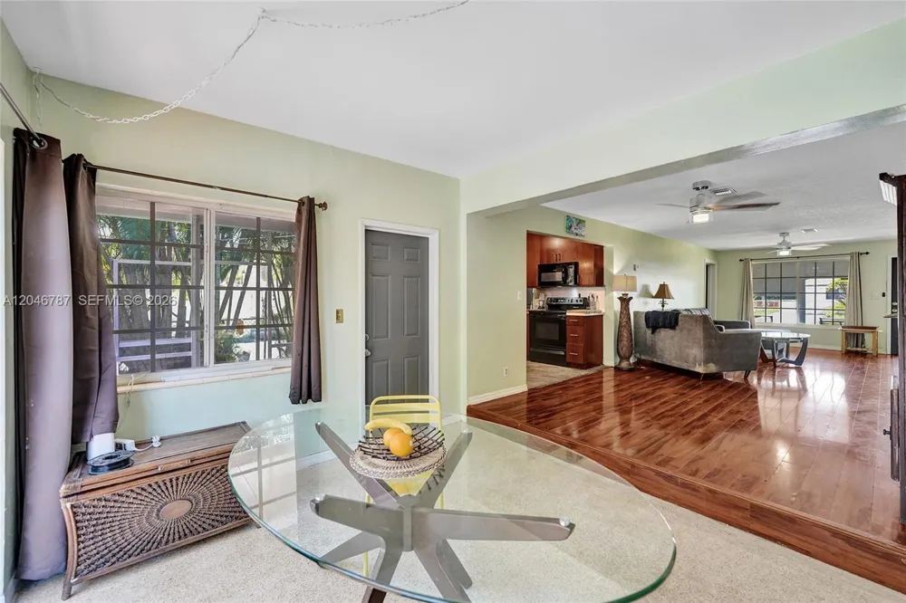 206 SE 3rd St Dania Beach, FL 33004