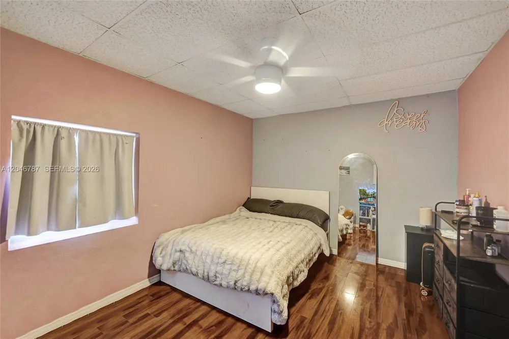 206 SE 3rd St Dania Beach, FL 33004