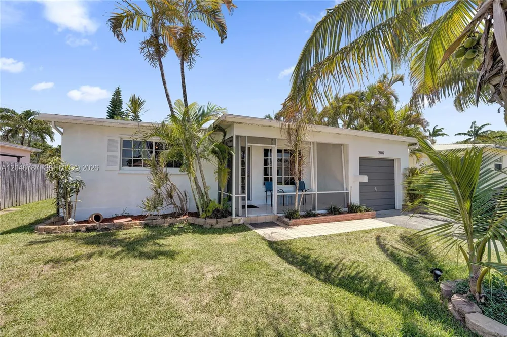 206 SE 3rd St Dania Beach, FL 33004