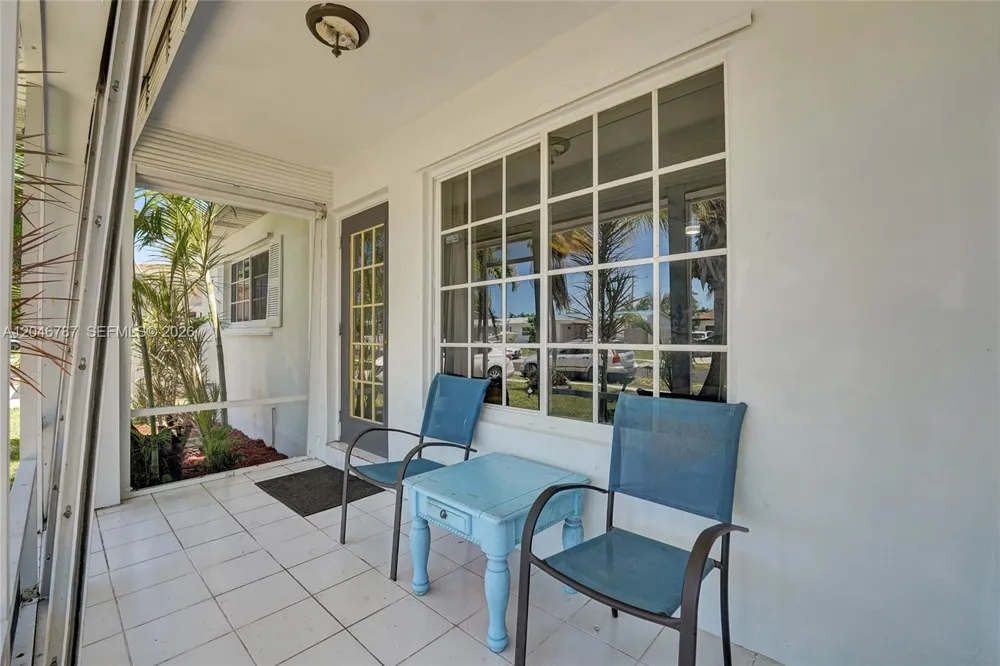 206 SE 3rd St Dania Beach, FL 33004