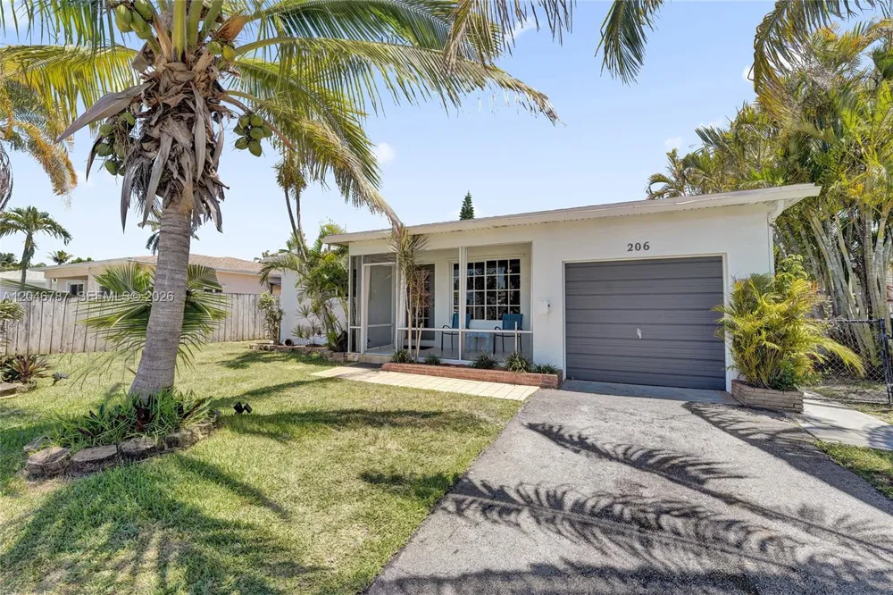 206 SE 3rd St Dania Beach, FL 33004