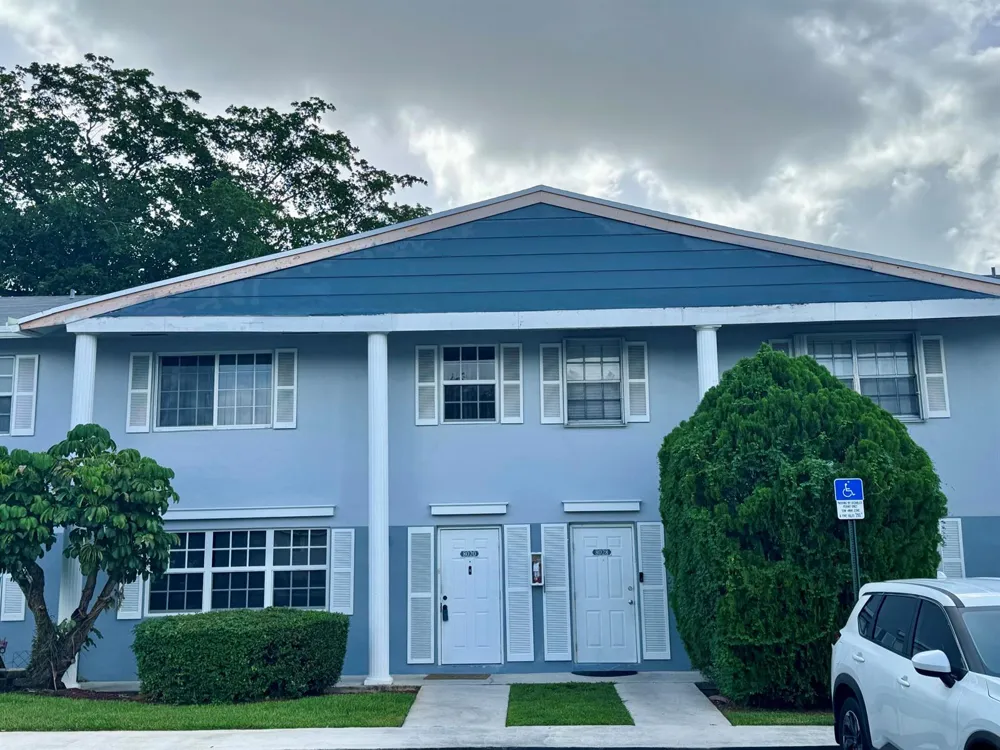 8028 SW 17th Place Davie, FL 33324