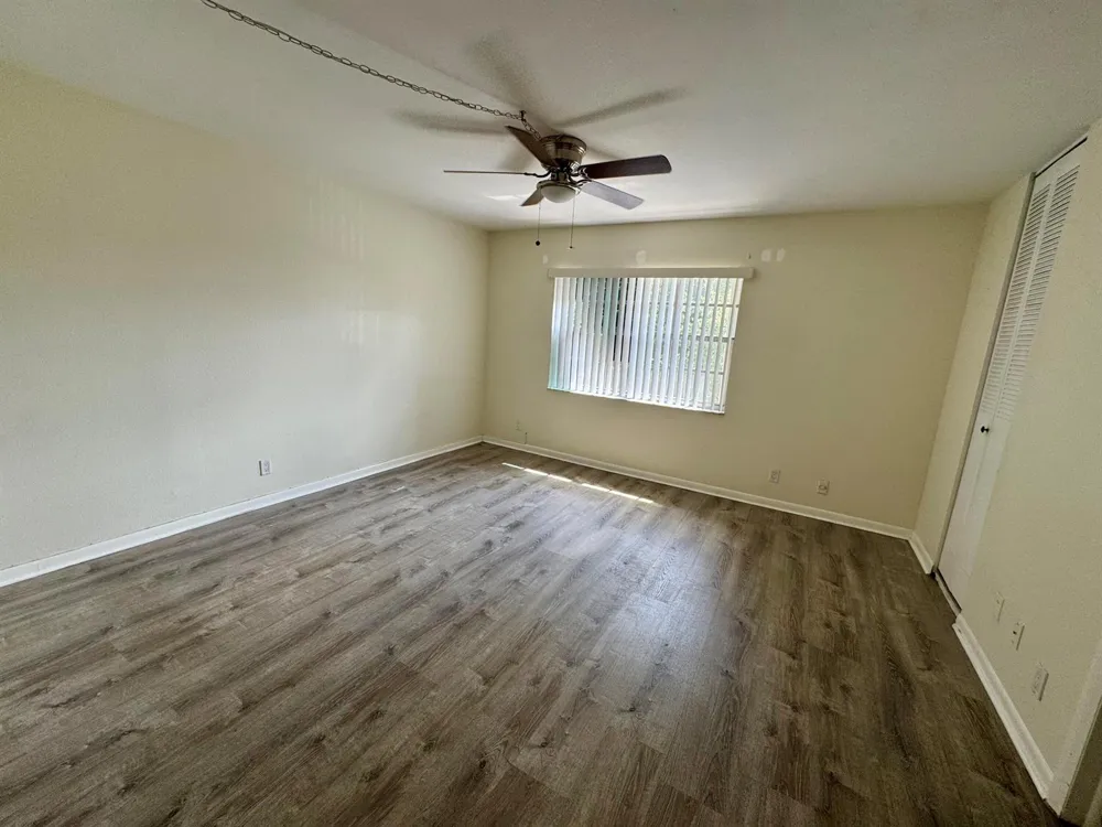 8028 SW 17th Place Davie, FL 33324