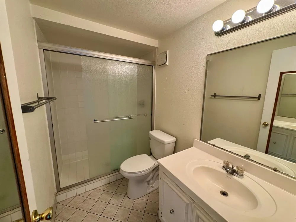 8028 SW 17th Place Davie, FL 33324