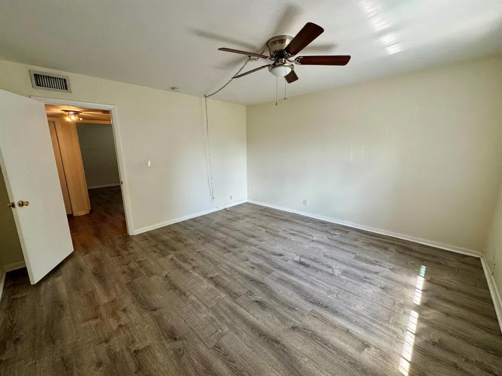 8028 SW 17th Place Davie, FL 33324