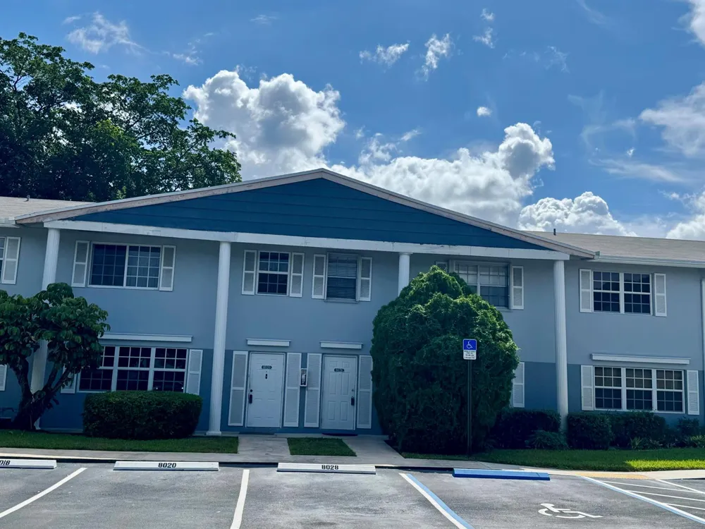 8028 SW 17th Place Davie, FL 33324