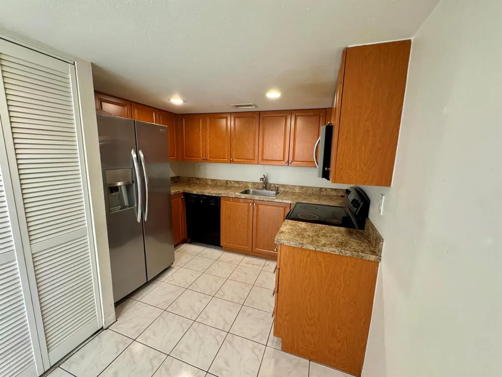 8028 SW 17th Place Davie, FL 33324
