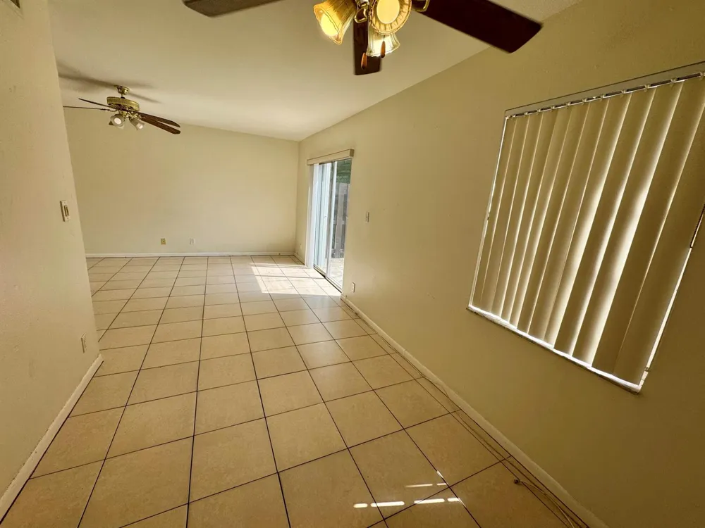 8028 SW 17th Place Davie, FL 33324