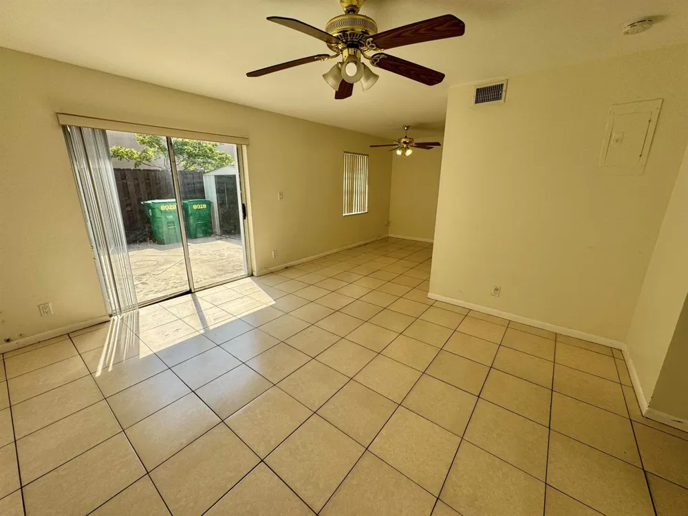 8028 SW 17th Place Davie, FL 33324