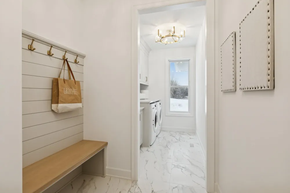 3961 White Oak Lane Chanhassen, MN 55331