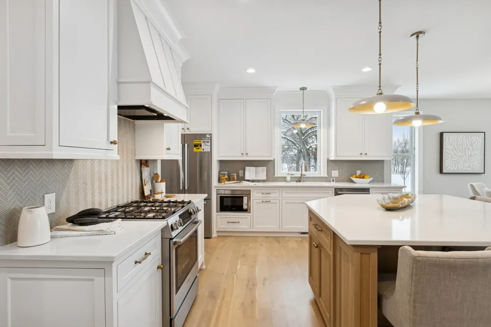3961 White Oak Lane Chanhassen, MN 55331