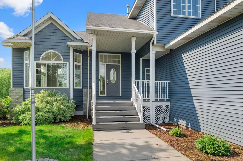 5614 407th Court North Branch, MN 55056