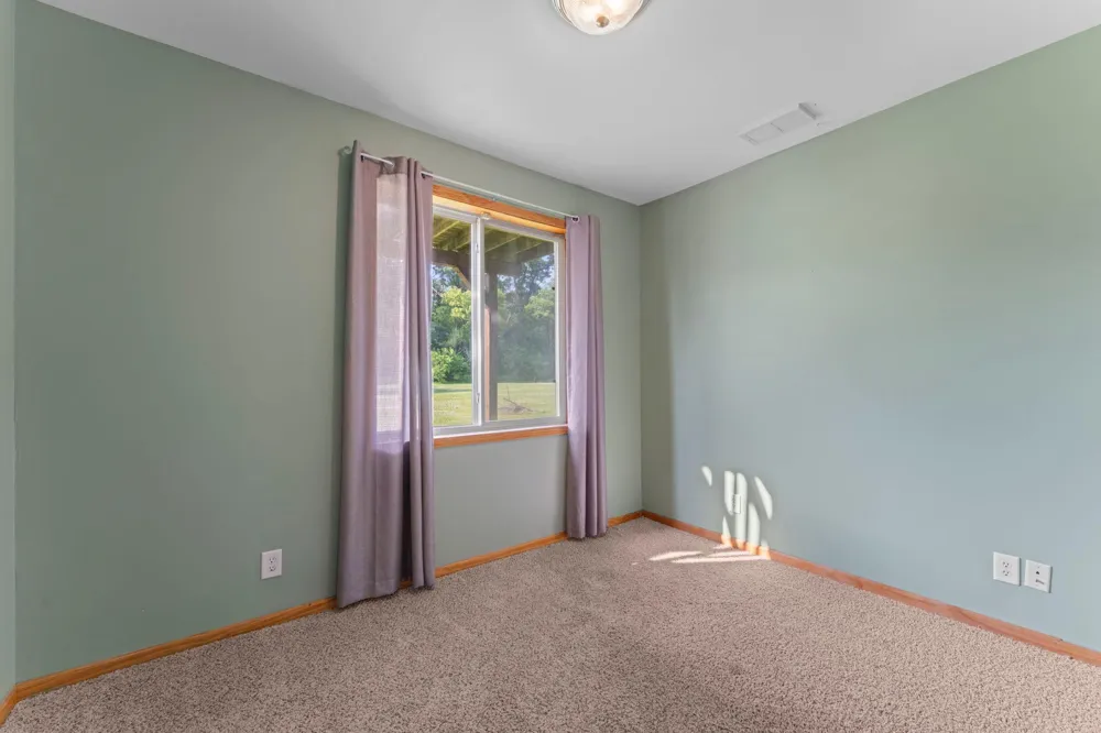 5614 407th Court North Branch, MN 55056