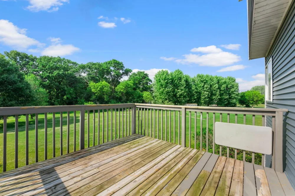 5614 407th Court North Branch, MN 55056
