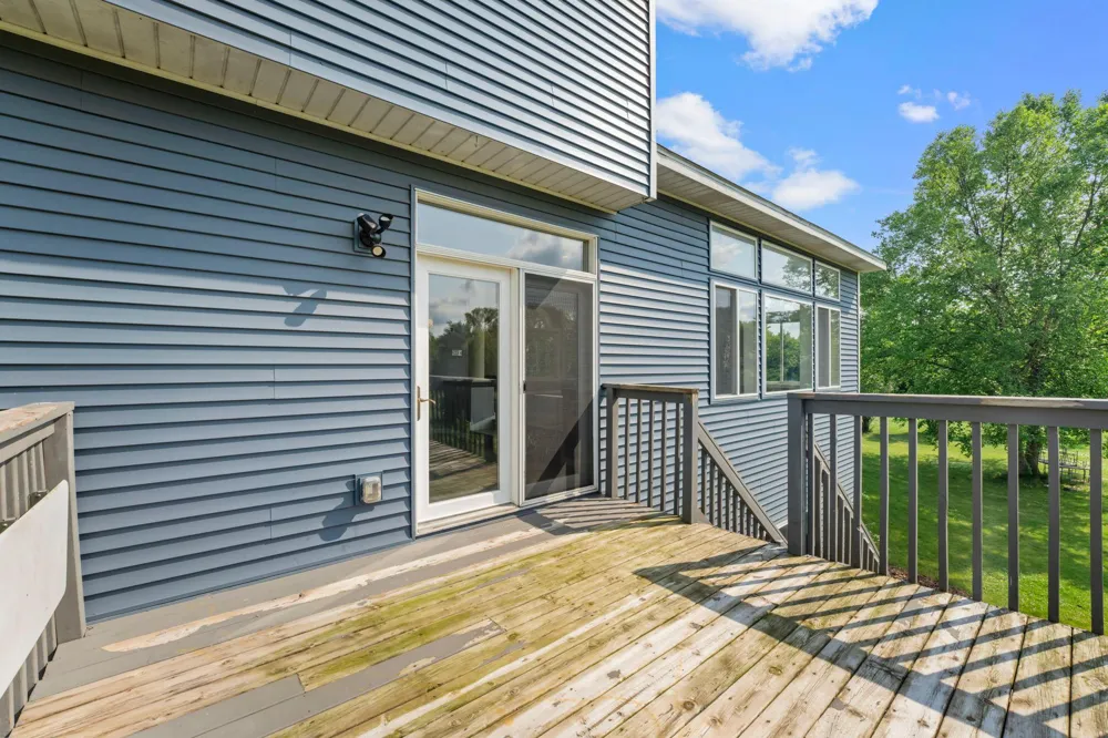 5614 407th Court North Branch, MN 55056