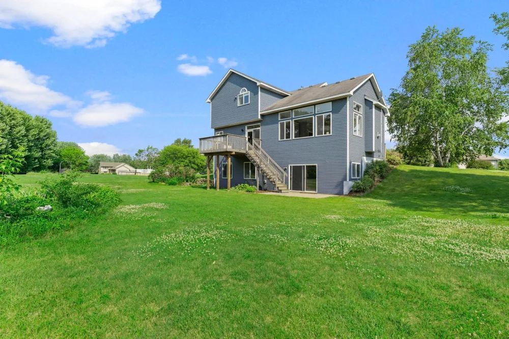 5614 407th Court North Branch, MN 55056