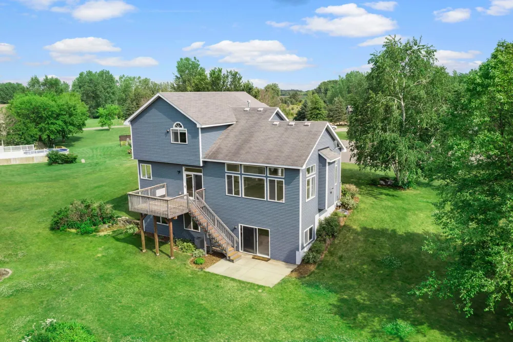 5614 407th Court North Branch, MN 55056