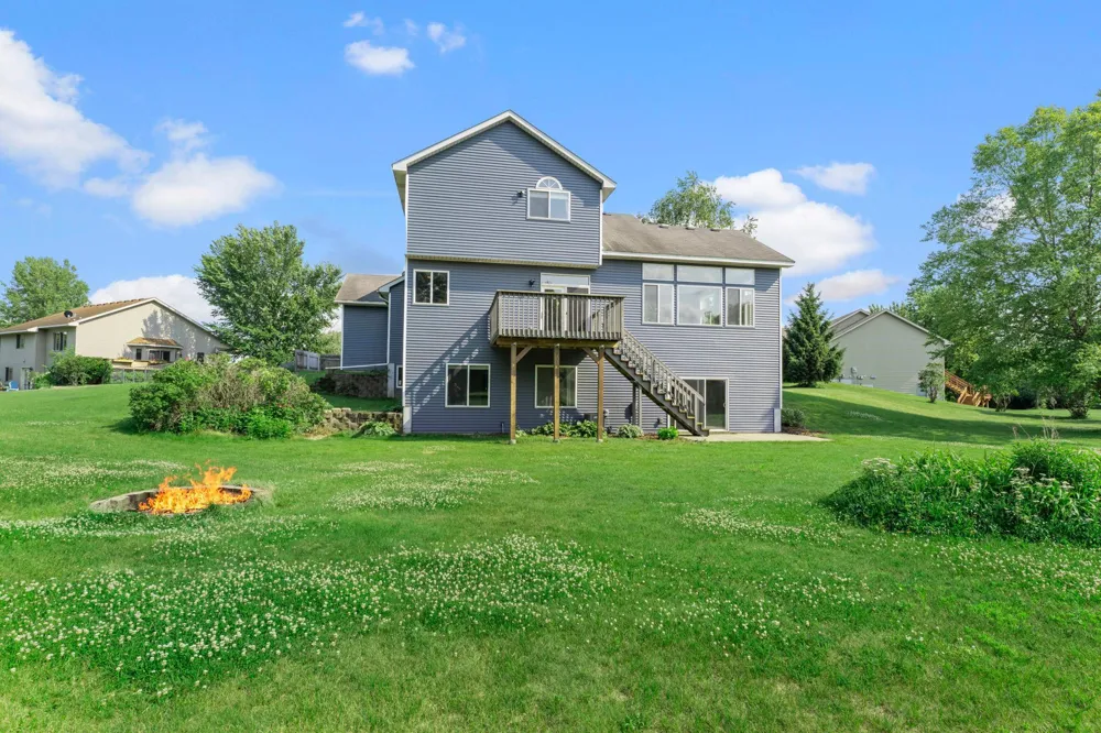 5614 407th Court North Branch, MN 55056