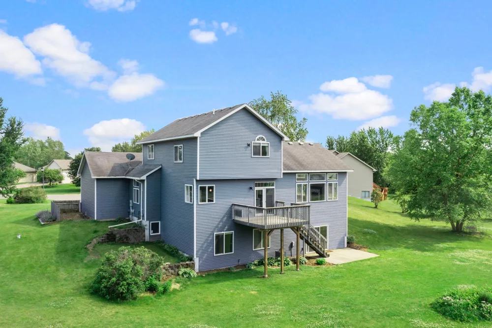 5614 407th Court North Branch, MN 55056