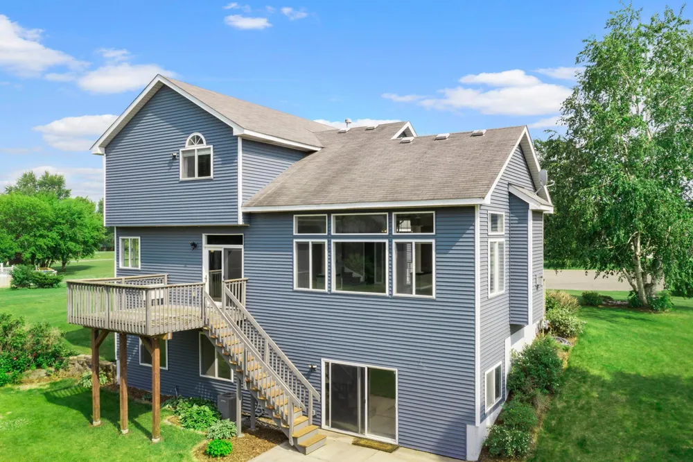 5614 407th Court North Branch, MN 55056