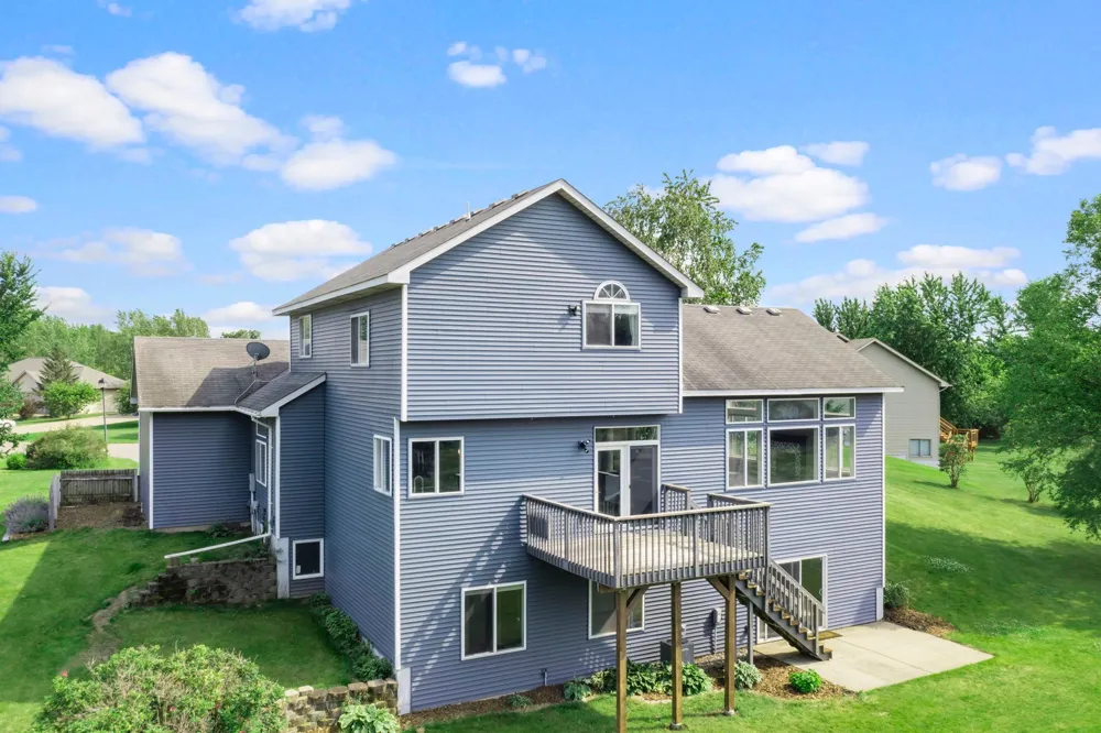 5614 407th Court North Branch, MN 55056
