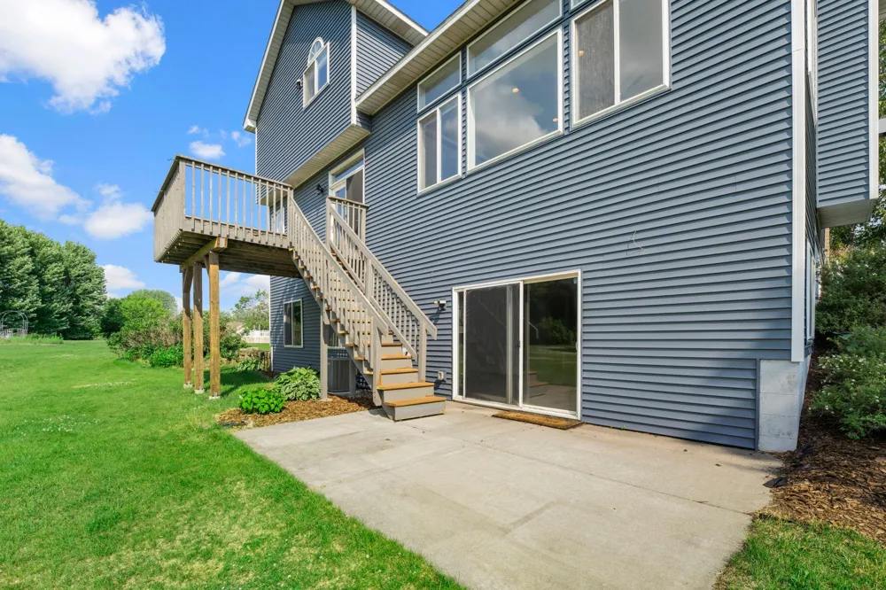 5614 407th Court North Branch, MN 55056