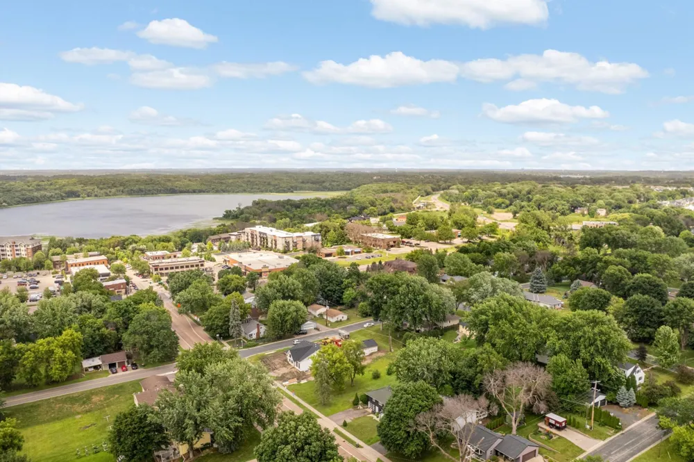 8115 Victoria Drive Victoria, MN 55386