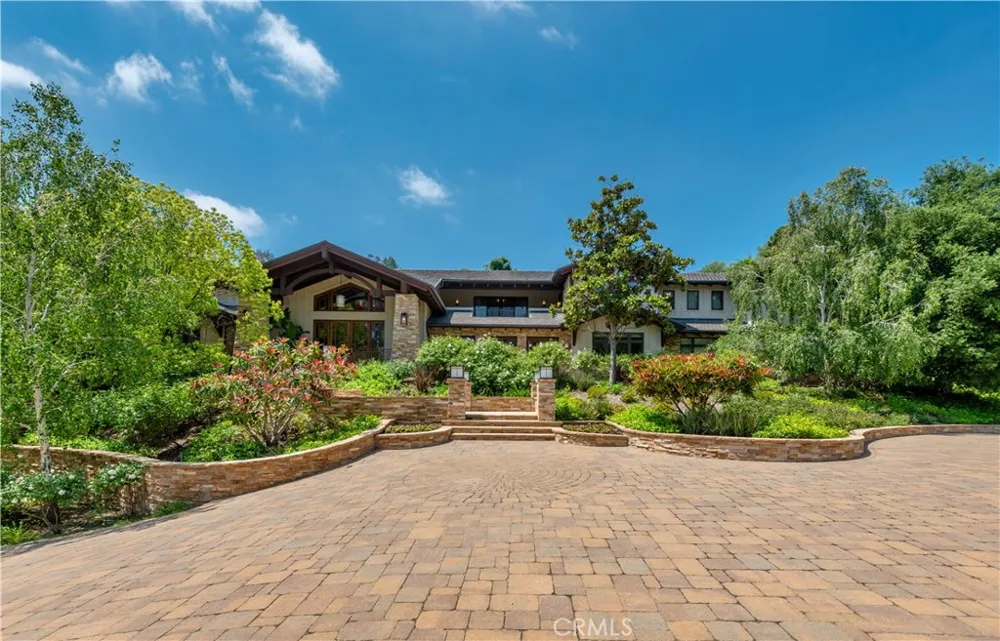 5824 JED SMITH ROAD Hidden Hills, CA 91302