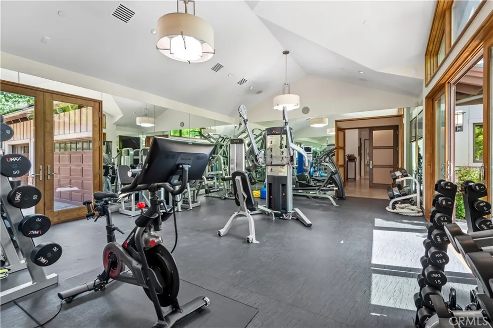 5824 JED SMITH ROAD Hidden Hills, CA 91302