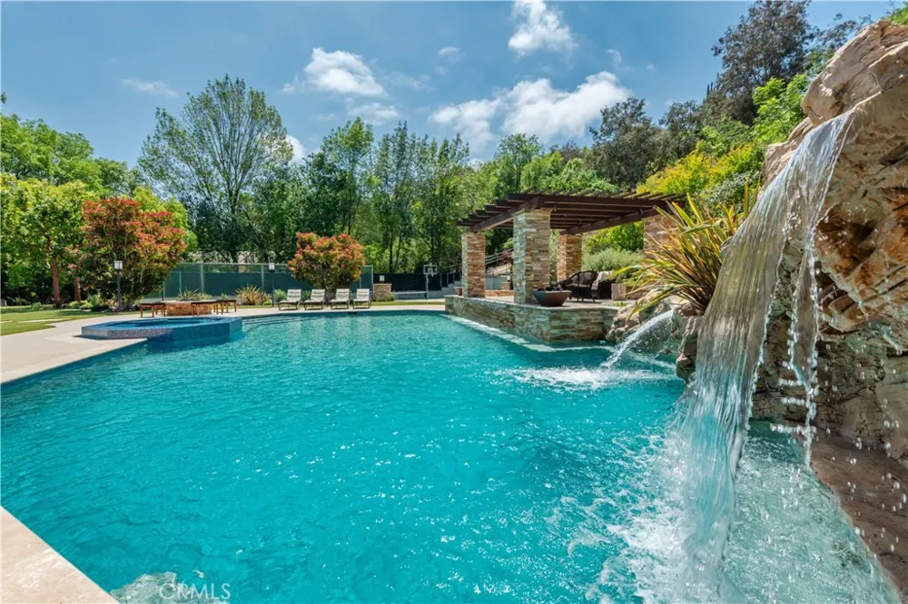 5824 JED SMITH ROAD Hidden Hills, CA 91302