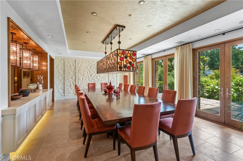5824 JED SMITH ROAD Hidden Hills, CA 91302