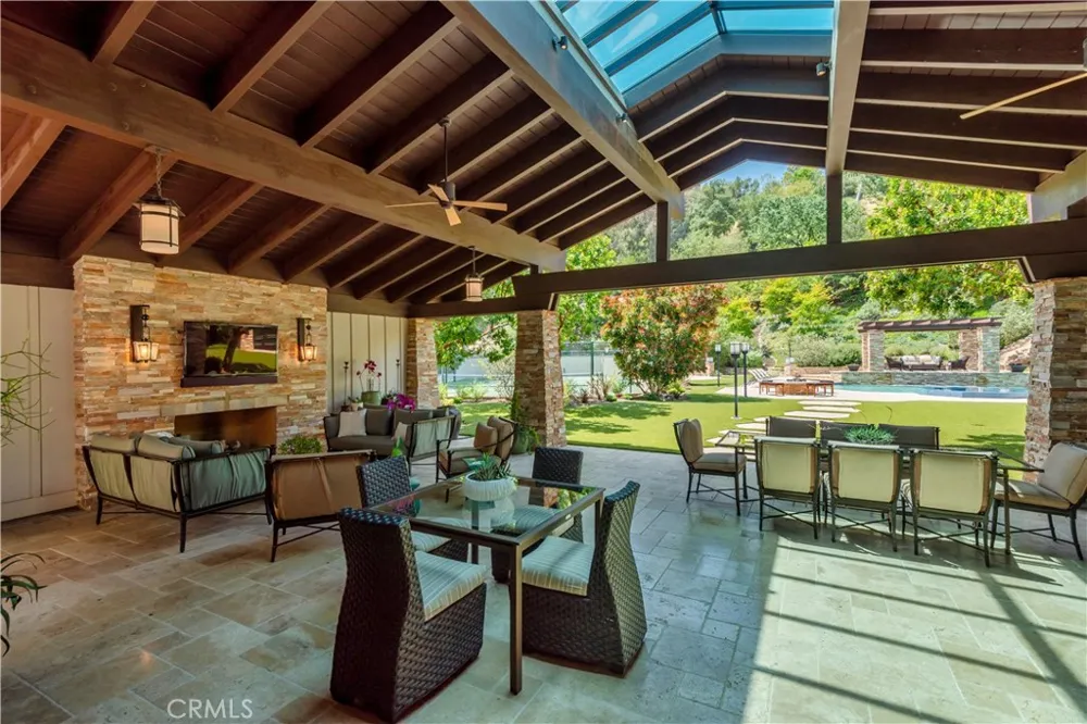 5824 JED SMITH ROAD Hidden Hills, CA 91302