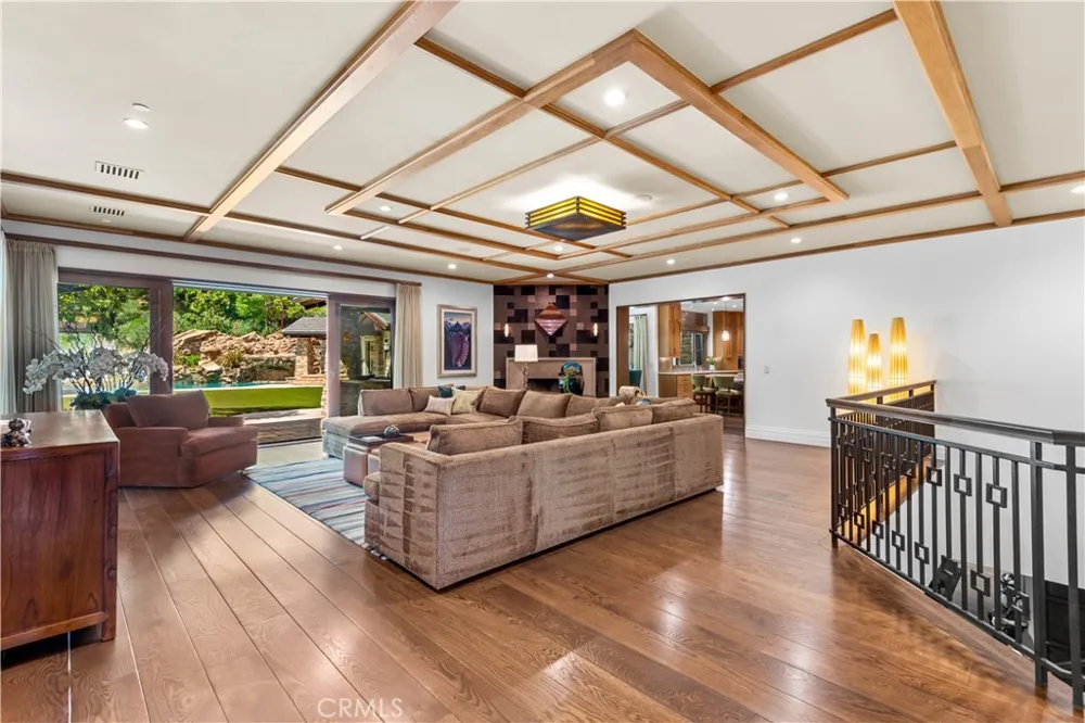 5824 JED SMITH ROAD Hidden Hills, CA 91302