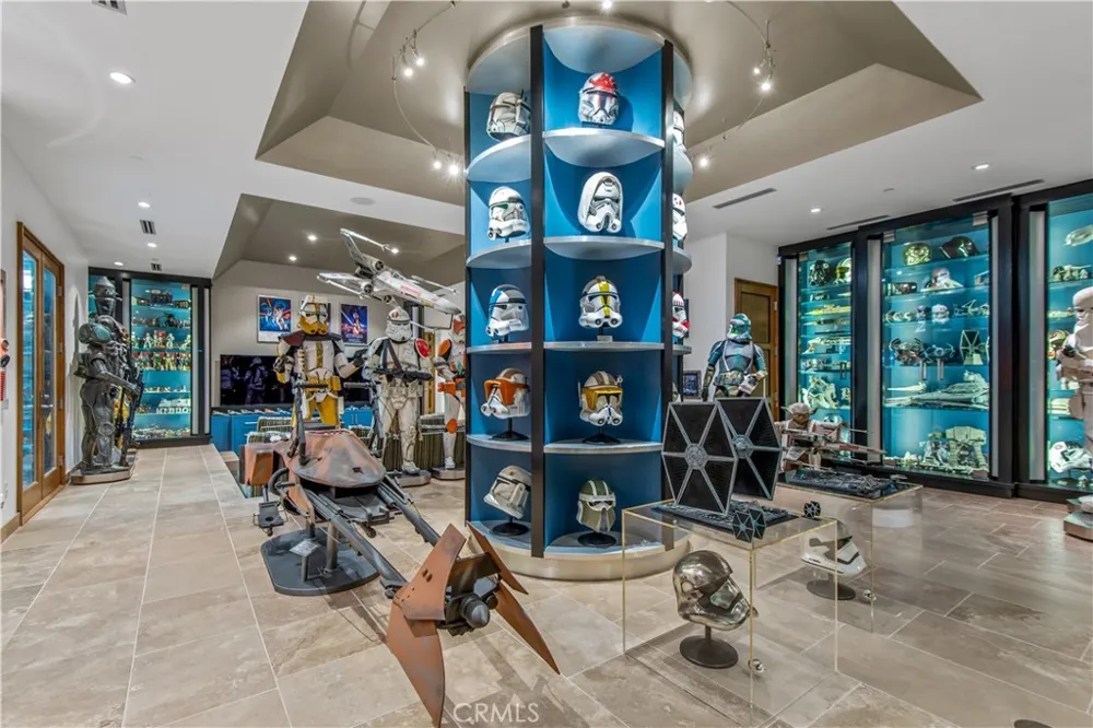 5824 JED SMITH ROAD Hidden Hills, CA 91302