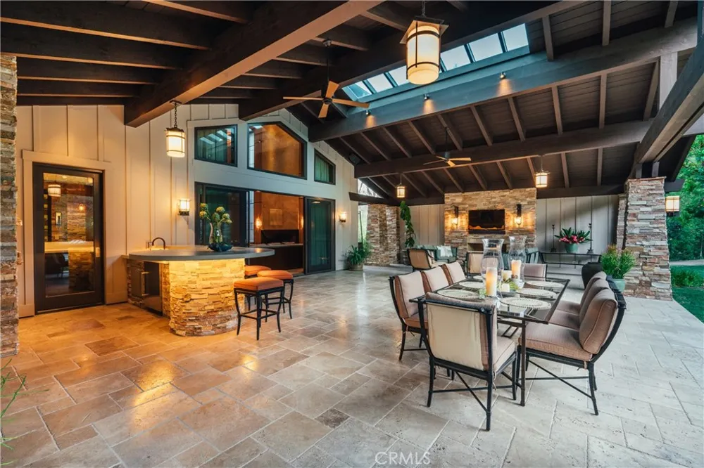 5824 JED SMITH ROAD Hidden Hills, CA 91302