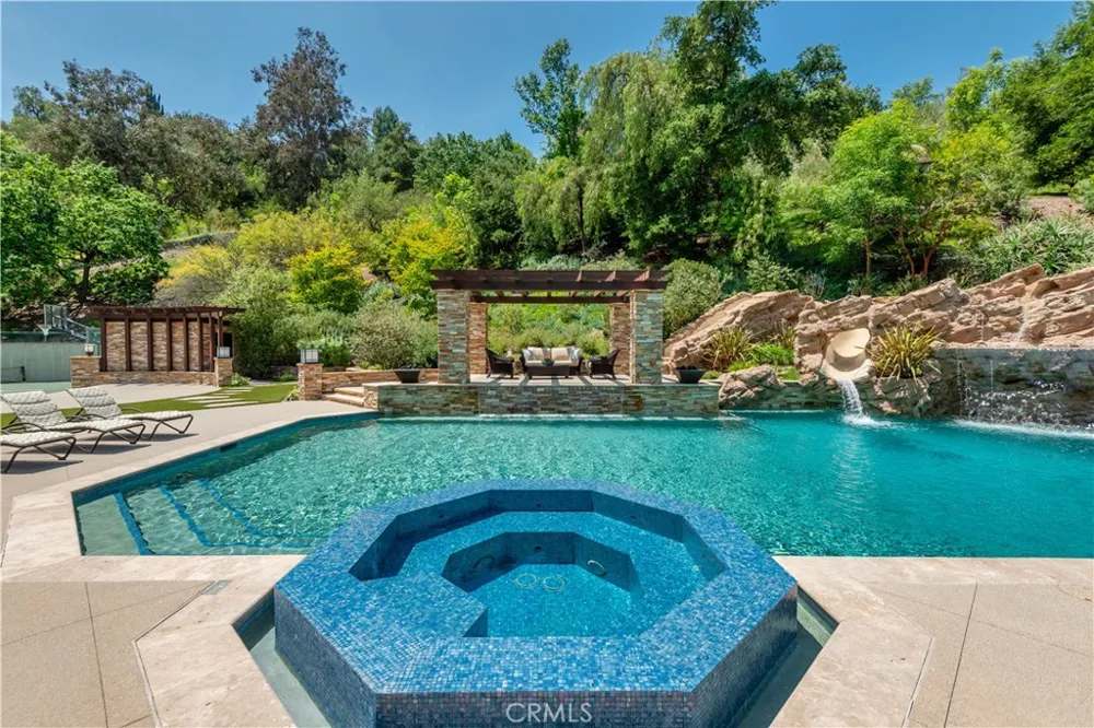 5824 JED SMITH ROAD Hidden Hills, CA 91302