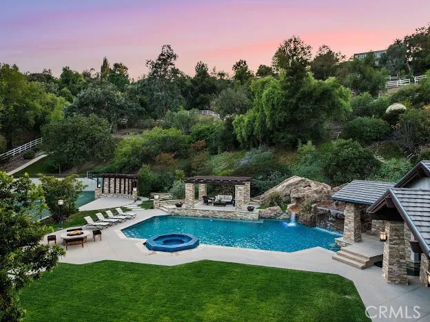 5824 JED SMITH ROAD Hidden Hills, CA 91302