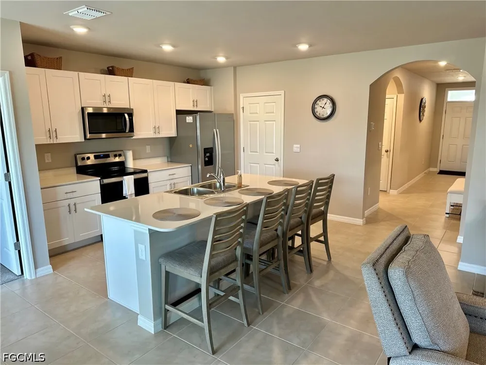 Camino Torcido Loop North Fort Myers, FL 33917