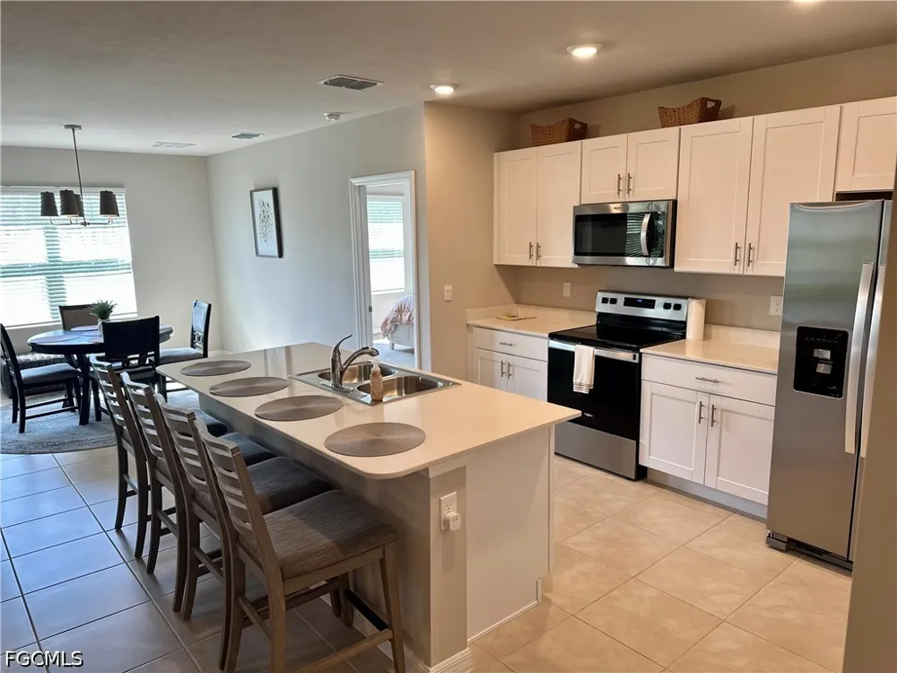 Camino Torcido Loop North Fort Myers, FL 33917