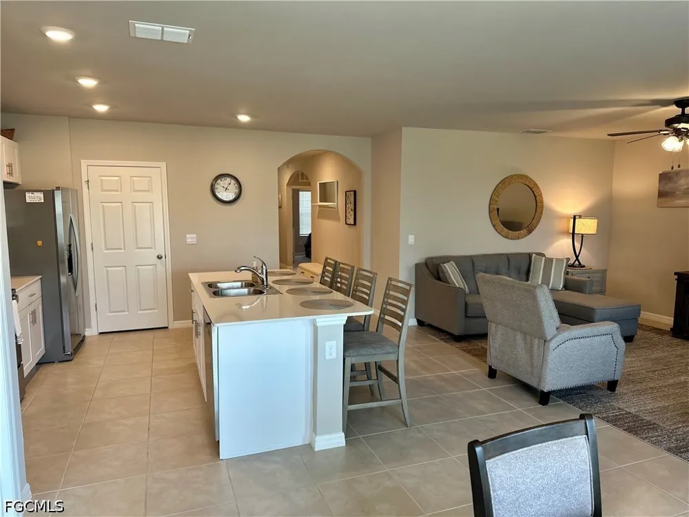 Camino Torcido Loop North Fort Myers, FL 33917