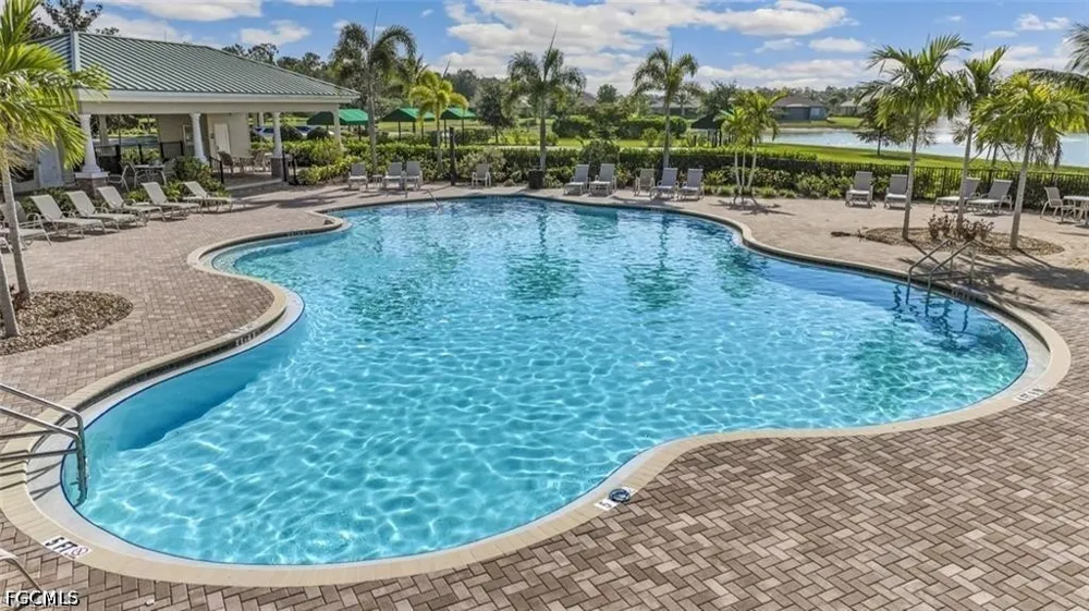 Camino Torcido Loop North Fort Myers, FL 33917