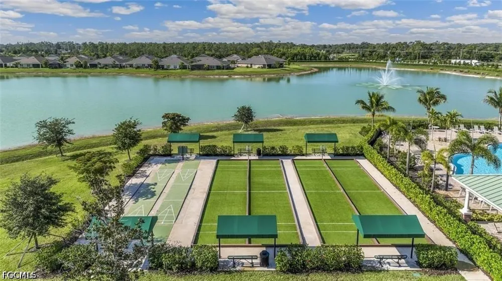 Camino Torcido Loop North Fort Myers, FL 33917