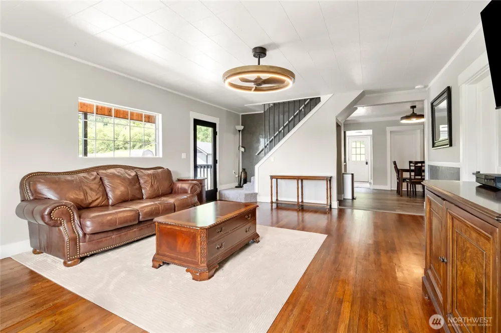 606 5th Street Elma, WA 98541