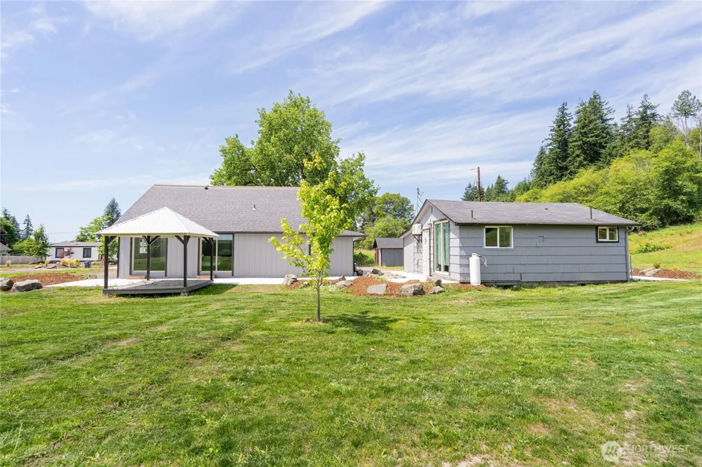 606 5th Street Elma, WA 98541