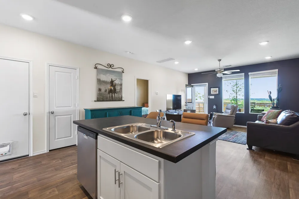 549 Arnold Loop #A Uhland, TX 78640