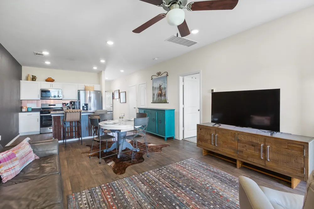 549 Arnold Loop #A Uhland, TX 78640