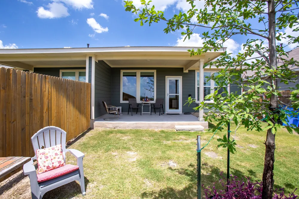 549 Arnold Loop #A Uhland, TX 78640