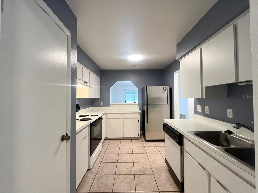 816 SLEEPY HARBOUR DRIVE Ocoee, FL 34761